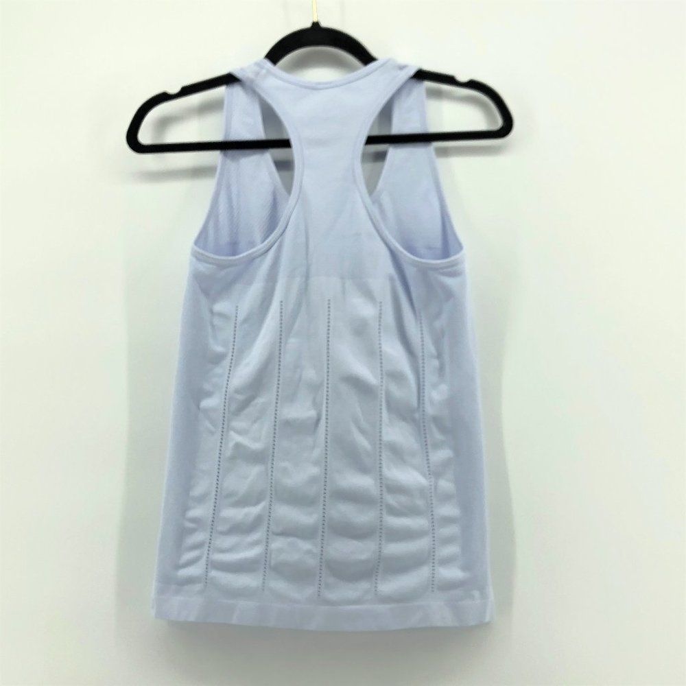 FABLETICS Delta Seamless Tank Racerback Perforated - Picture 5 of 9